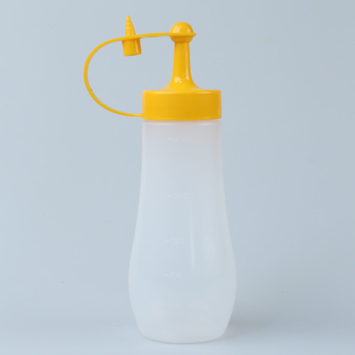 8.5oz squeezable bottle